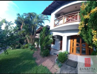 Sobrado com 4 Quartos à venda, 241m² no Olímpica, Esteio