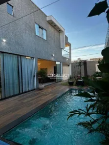Casa com 3 Quartos à venda, 250m² no Laranjeiras, Uberlândia