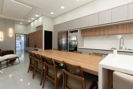 Casa com 3 Quartos à venda, 179m² no Zona III, Umuarama