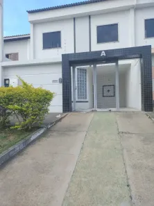 Sobrado com 2 Quartos para alugar, 111m² no Candeias, Vitória da Conquista