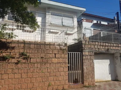 Casa com 3 Quartos à venda, 231m² no Medianeira, Porto Alegre