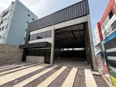 Galpão/Depósito/Armazém para alugar, 300m² no Santa Fé, Caxias do Sul