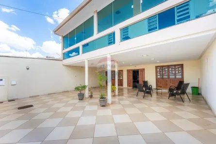 Casa com 6 Quartos à venda, 300m² no Taguatinga Norte, Brasília