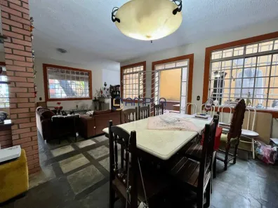 Casa com 3 Quartos à venda, 359m² no Buritis, Belo Horizonte