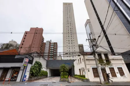 Apartamento com 2 Quartos para alugar, 40m² no Centro, Curitiba