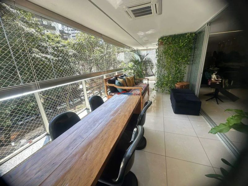Apartamento com 4 quartos — Santo Agostinho, Belo Horizonte