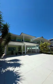 Casa com 5 Quartos à venda, 200m² no Sahy, Mangaratiba