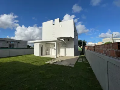 Sobrado com 4 Quartos para alugar, 275m² no Jardim Limoeiro, Camaçari