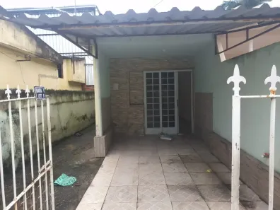 Casa com 1 Quarto para alugar, 45m² no Santa Cruz, Rio de Janeiro