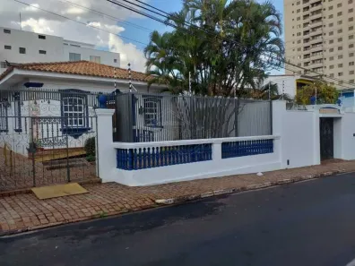 Imóvel Comercial com 3 Quartos à venda, 267m² no Centro, Araraquara