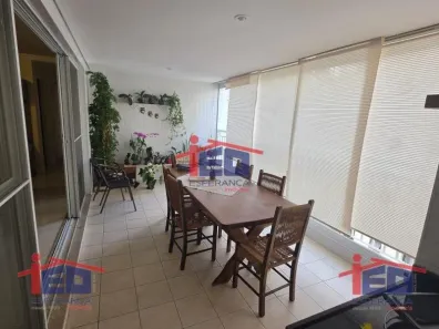Apartamento com 3 Quartos para alugar, 142m² no Cidade São Francisco, São Paulo