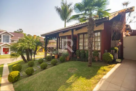 Sobrado com 3 Quartos à venda, 300m² no Butiatuvinha, Curitiba