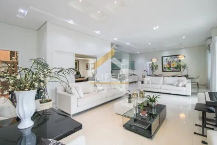 Sobrado com 4 Quartos para alugar, 416m² no Nova Campinas, Campinas