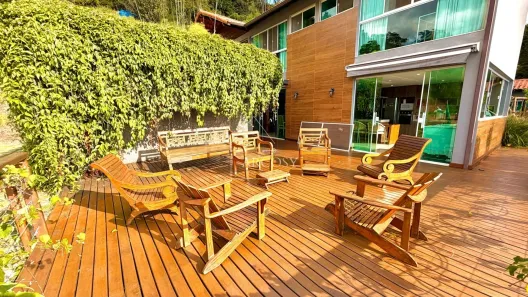 Casa de Condomínio com 4 Quartos à venda, 291m² no Itaipava, Petrópolis