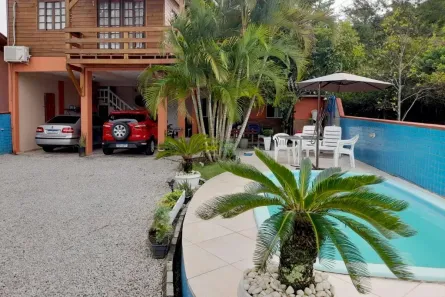 Casa com 6 Quartos à venda, 300m² no Bombas, Bombinhas