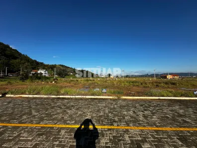 Lote/Terreno à venda, 250m² no Centro, Tubarão