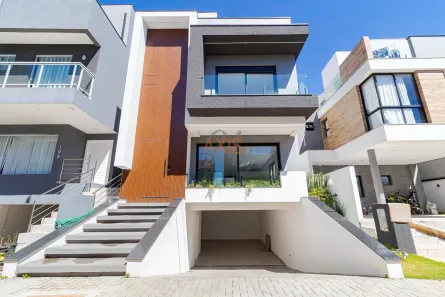 Casa de Condomínio com 3 Quartos à venda, 214m² no Santa Cândida, Curitiba