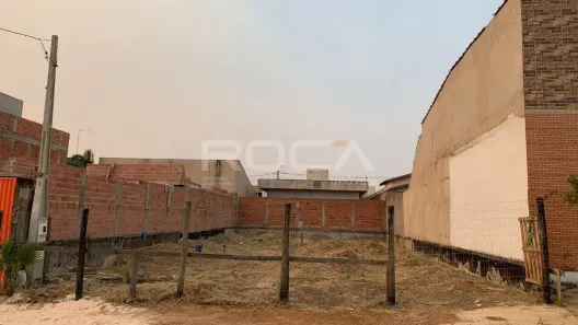 Lote/Terreno à venda, 253m² no Jardim do Bosque, São Carlos