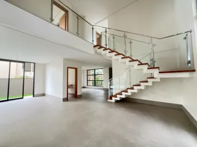 Casa de Condomínio com 3 Quartos para alugar, 264m² no Jardins Verona, Goiânia