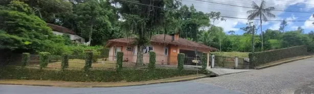 Casa com 2 Quartos à venda, 200m² no Floresta, Joinville