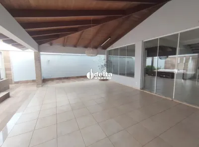 Casa de Condomínio com 4 Quartos à venda, 200m² no Jardim Sul, Uberlândia