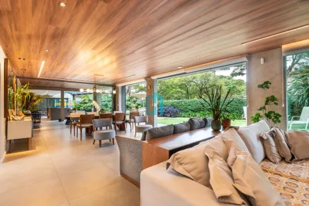 Casa com 5 Quartos para venda ou aluguel, 377m² no Cerqueira César, São Paulo