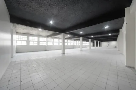 Prédio Comercial para alugar, 2000m² no Água Branca, São Paulo