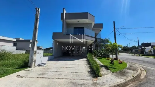 Sobrado com 3 Quartos para alugar, 197m² no Jardim Jacinto, Jacareí
