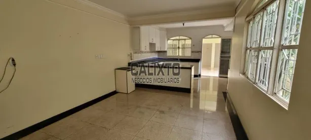 Casa com 7 Quartos à venda, 230m² no Santa Mônica, Uberlândia