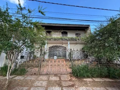 Casa com 3 Quartos para venda ou aluguel, 374m² no Jardim Emília, Sorocaba