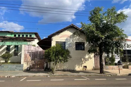 Casa com 4 Quartos à venda, 159m² no Centro, Araxá