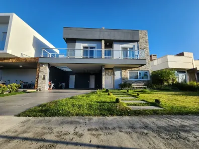 Casa de Condomínio com 4 Quartos à venda, 350m² no Laranjal, Pelotas