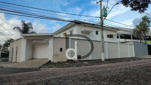 Casa com 3 Quartos para venda ou aluguel, 370m² no Bosque, Vinhedo