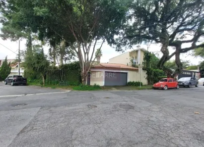 Casa com 3 Quartos à venda, 284m² no Caxingui, São Paulo