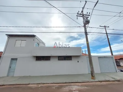 Casa com 2 Quartos para alugar, 145m² no Jardim Beatriz, São Carlos