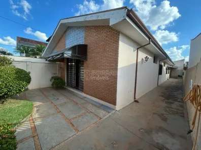 Casa com 3 Quartos à venda, 202m² no Centro, Araraquara