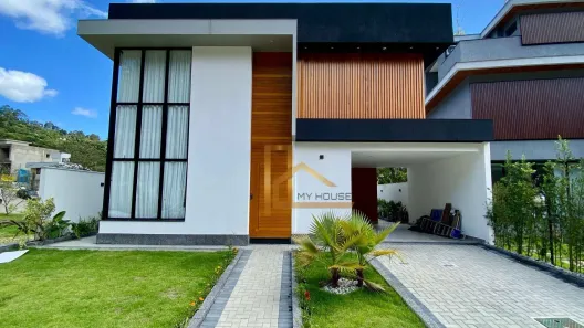 Casa de Condomínio com 4 Quartos à venda, 184m² no Posse, Teresópolis