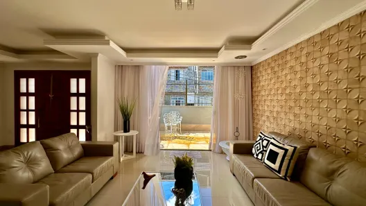 Casa com 3 Quartos à venda, 360m² no Paineiras, Juiz de Fora
