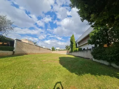 Lote/Terreno à venda, 600m² no Jardim Residencial Quinta dos Oitis, Araraquara
