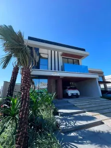 Casa de Condomínio com 4 Quartos à venda, 275m² no Cidade Alpha, Eusébio