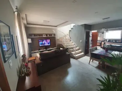 Casa de Condomínio com 3 Quartos à venda, 120m² no Vila Areao, Taubaté