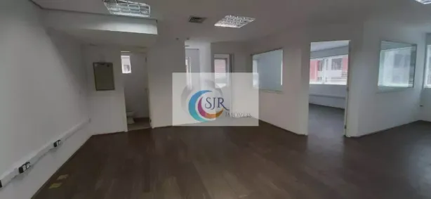 Sala Comercial para alugar, 120m² no Vila Olímpia, São Paulo