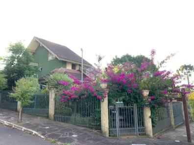 Casa com 3 Quartos à venda, 281m² no Ipê Amarelo, Gramado