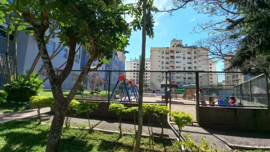 Apartamento com 2 Quartos para alugar, 60m² no Coqueiros, Florianópolis