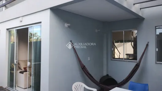 Casa com 2 Quartos para alugar, 90m² no Campeche, Florianópolis