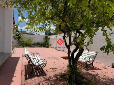 Casa com 5 Quartos à venda, 250m² no Fátima, Fortaleza