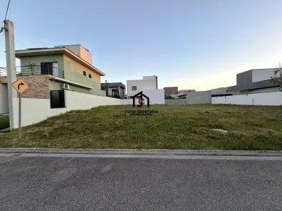 Lote/Terreno à venda, 300m² no Piracangaguá, Taubaté