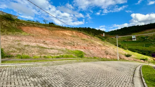 Lote/Terreno à venda, 771m² no Vina Del Mar, Juiz de Fora