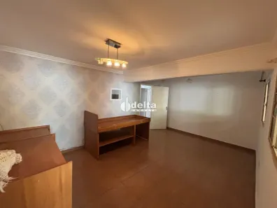 Casa com 2 Quartos à venda, 270m² no Osvaldo Rezende, Uberlândia