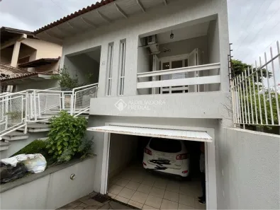 Casa com 3 Quartos à venda, 246m² no Centro, Canoas